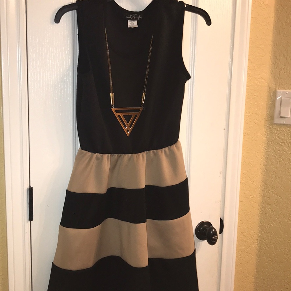 sleeveless girls dress